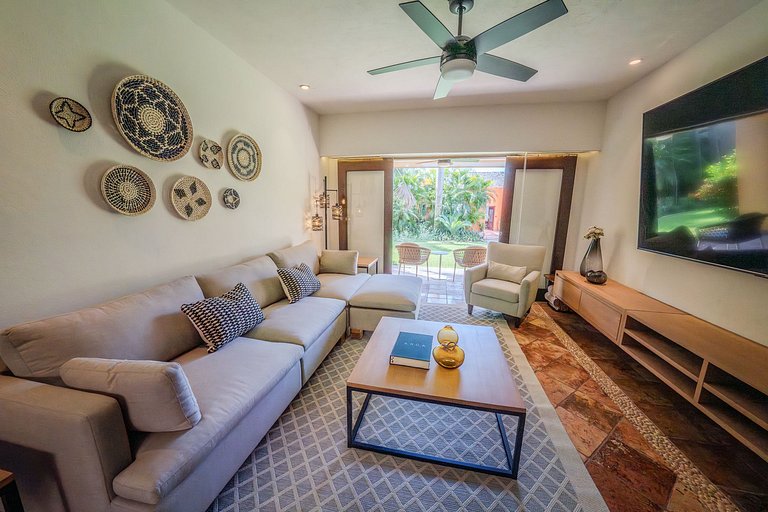 Villa Jaguar. NUEVA Residencia frente a la playa