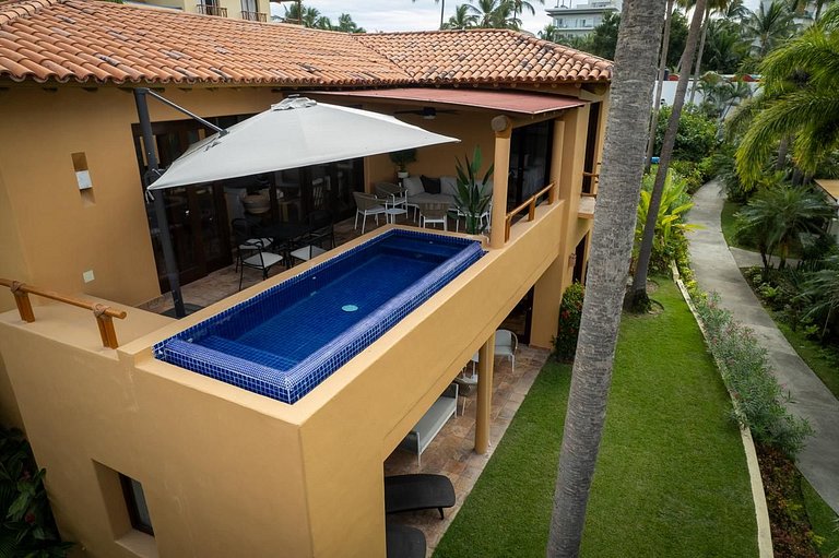 Villa Jaguar. NUEVA Residencia frente a la playa