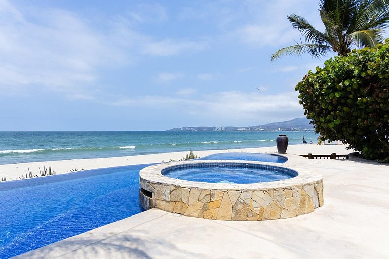 Villa frente al mar en renta en Bucerias