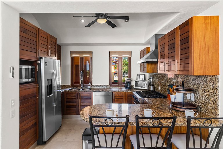 Pelicano. Beachfront 2 floor condo in Bucerias