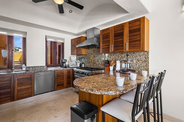 Pelicano. Beachfront 2 floor condo in Bucerias