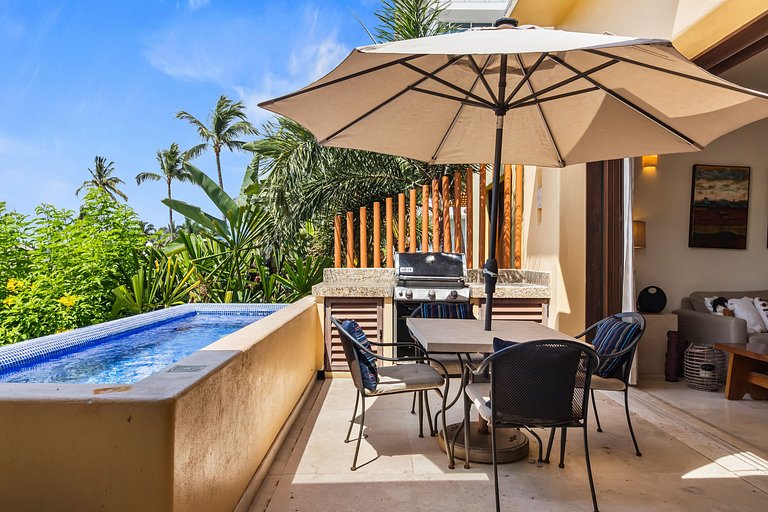 Pelicano. Beachfront 2 floor condo in Bucerias