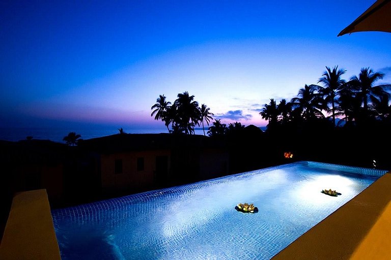 Pelicano. Beachfront 2 floor condo in Bucerias